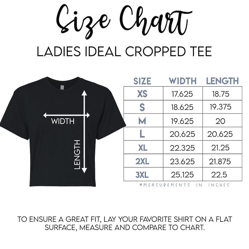 Pu&ograve; includere: T-shirt nero cropped con tabella taglie. La tabella elenca le taglie XS-3XL con misure di larghezza e lunghezza in pollici. Il testo "Size Chart" e "LADIES IDEAL CROPPED TEE" sono in alto.