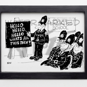 Britse politietrainingsschool Cartoon voor afgestudeerde politie. (Geen watermerk.) Politieagenten bij afstudeertraining Police College. Grappige tekenfilm.