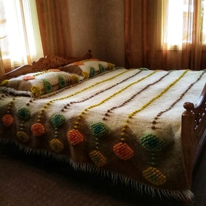 Ukrainian, Boho Throw Blanket, Boucle Wool Throw Blanket, Queen Size, Ethnic Wool Rug, weighted blanket, Washable, Exclusive gift for Home