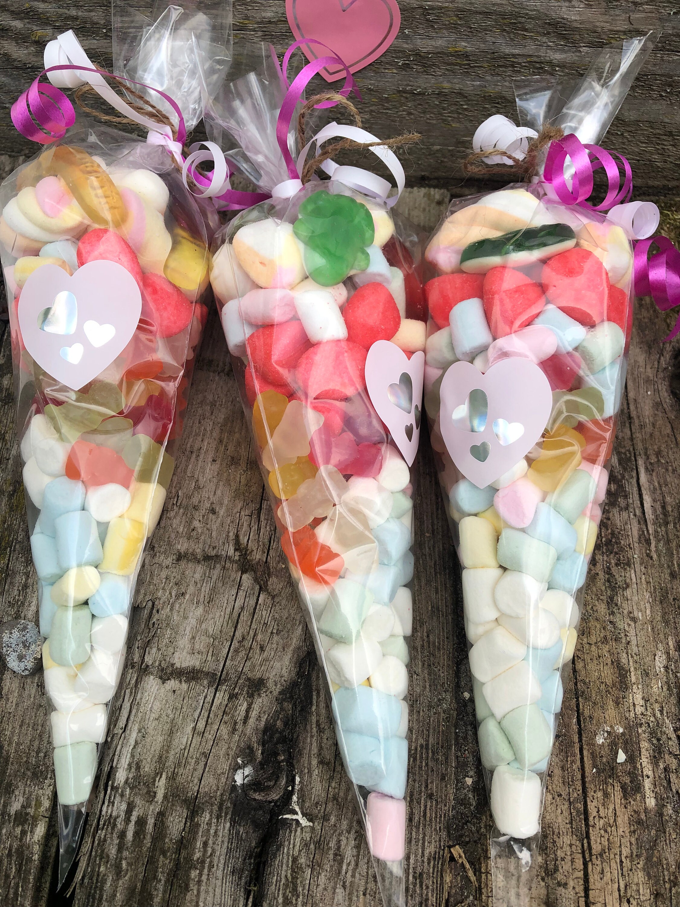 32 Sachets Bonbons En Forme De Cône – Papier Kraft – Avec Autocollants Et Rubans – DIY Fête Enfant