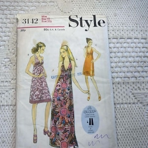 STIL 3142 Halterklänning, Vintage 1971-mönster i storlek 10, Byst 89 cm, 3 klänningslängdsalternativ