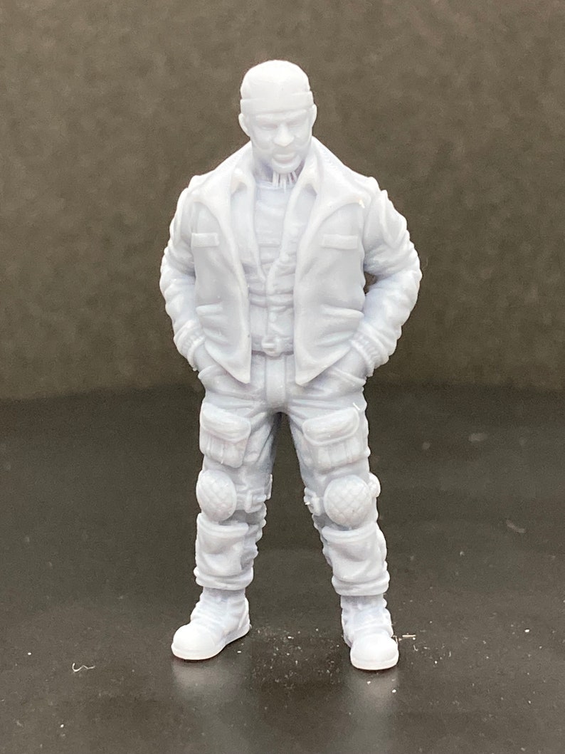 Sci-Fi Alien Nostromo Miniature: 32mm Space Crew Chief Engineer for Tabletop Gaming, RPG, and Collectors image 2