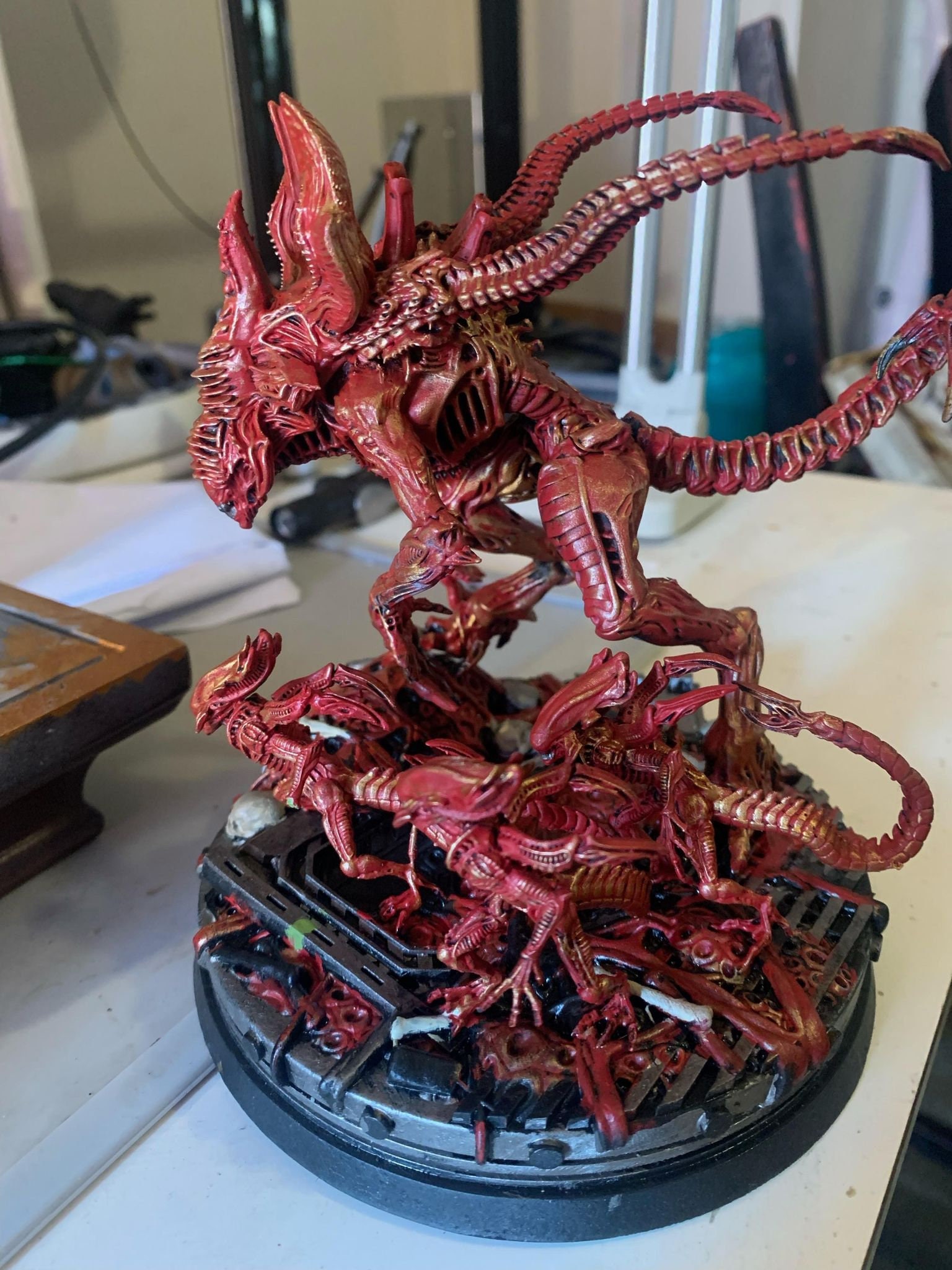 Aliens Vs Humans Liberated Gigerian Royal King With Guardians