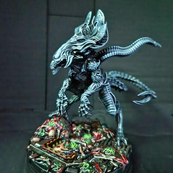 Aliens Vs Humans Liberated Gigerian Royal King With Guardians