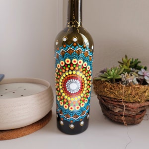 Mandala Bottles, Mandala Wine Bottle, Painted Wine Bottles, Patio Decor, Mandala design bottle, Outdoor Fall Decoration, boho Bohemian decor