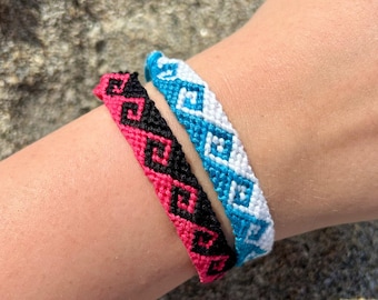 Handmade Wave Pattern Friendship Bracelet, Custom Beach Anklet, Two-Color String Jewelry
