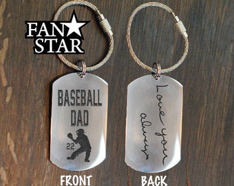 BASEBALL Catcher DAD Schlüsselanhänger Custom| Handschrift- und Schriftoptionen| Personalisiert| Edelstahl| Laser gravierte Schlüsselanhänger