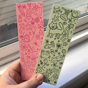 Cute Deco Doodle Bookmark - Green & Pink