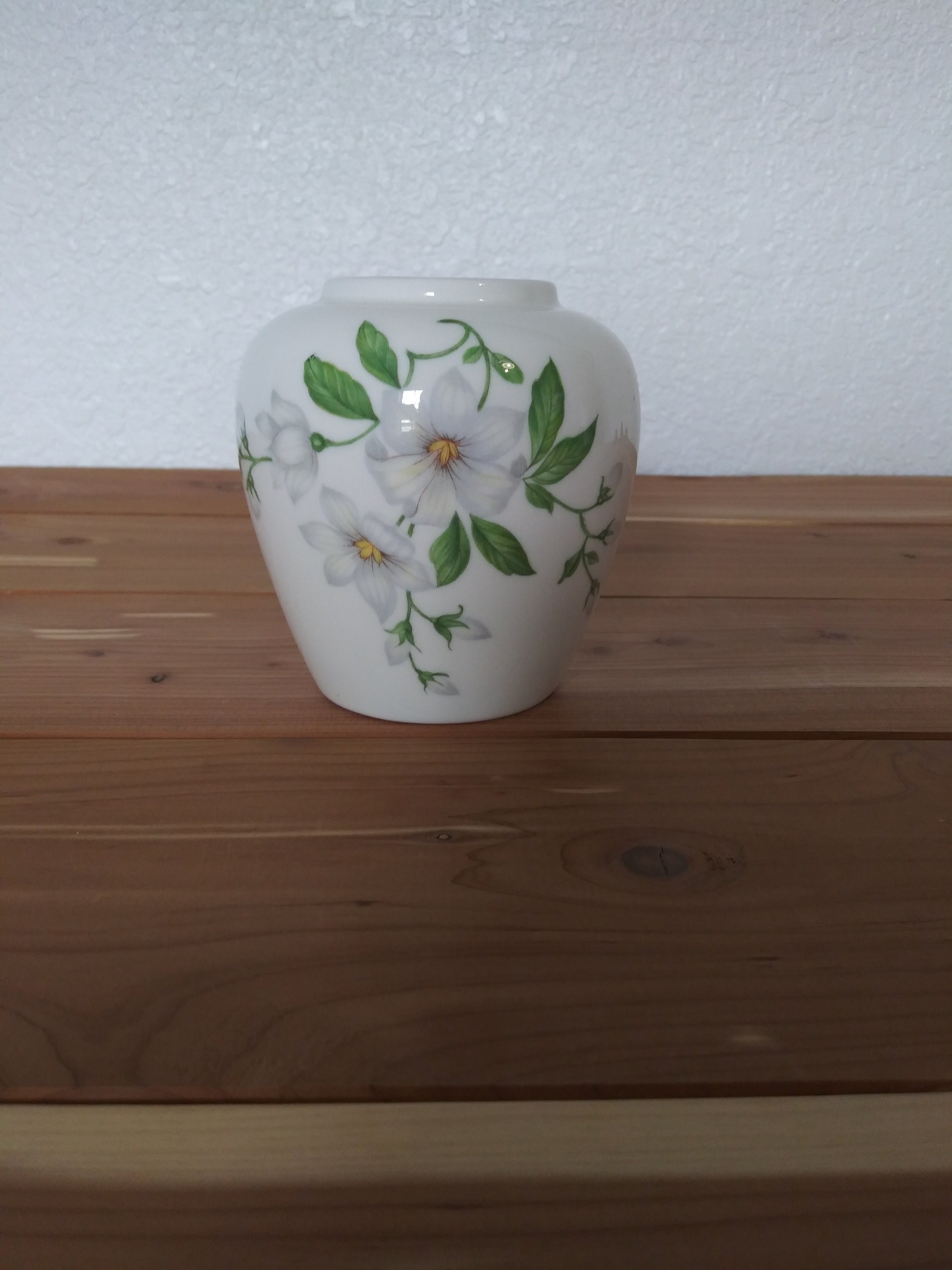 Set a 2 Fine Bone China Vases Made in England Etsy UK