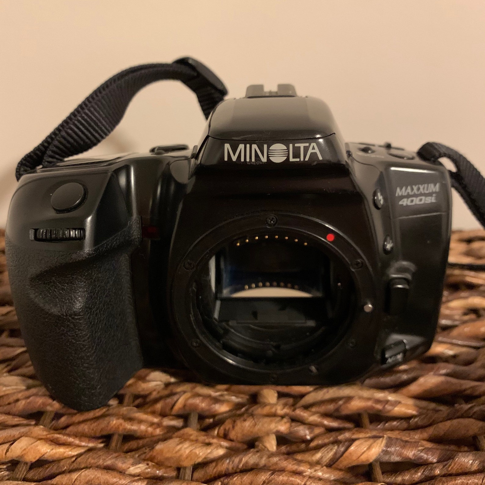 Vintage Minolta Maxxum 400si 35mm Film Camera lens Not Included Etsy UK