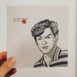 James Acaster Taskmaster 'Oh Just Open the Box You P---'-wenskaart met TM-lakzegelsticker