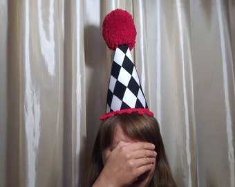 Harlequin costume Jester costume Black and white clown costume Clown hat Pierrot hat Pierrot costume Circus Halloween Kids Toddler Adult