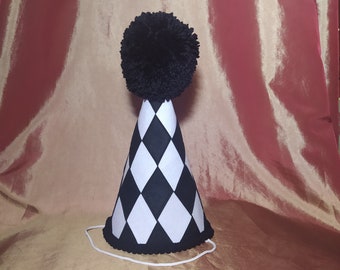 Black and white clown costume Jester costume Pierrot costume Clown hat Pierrot hat Harlequin costume Circus Halloween Kids Toddler Adult