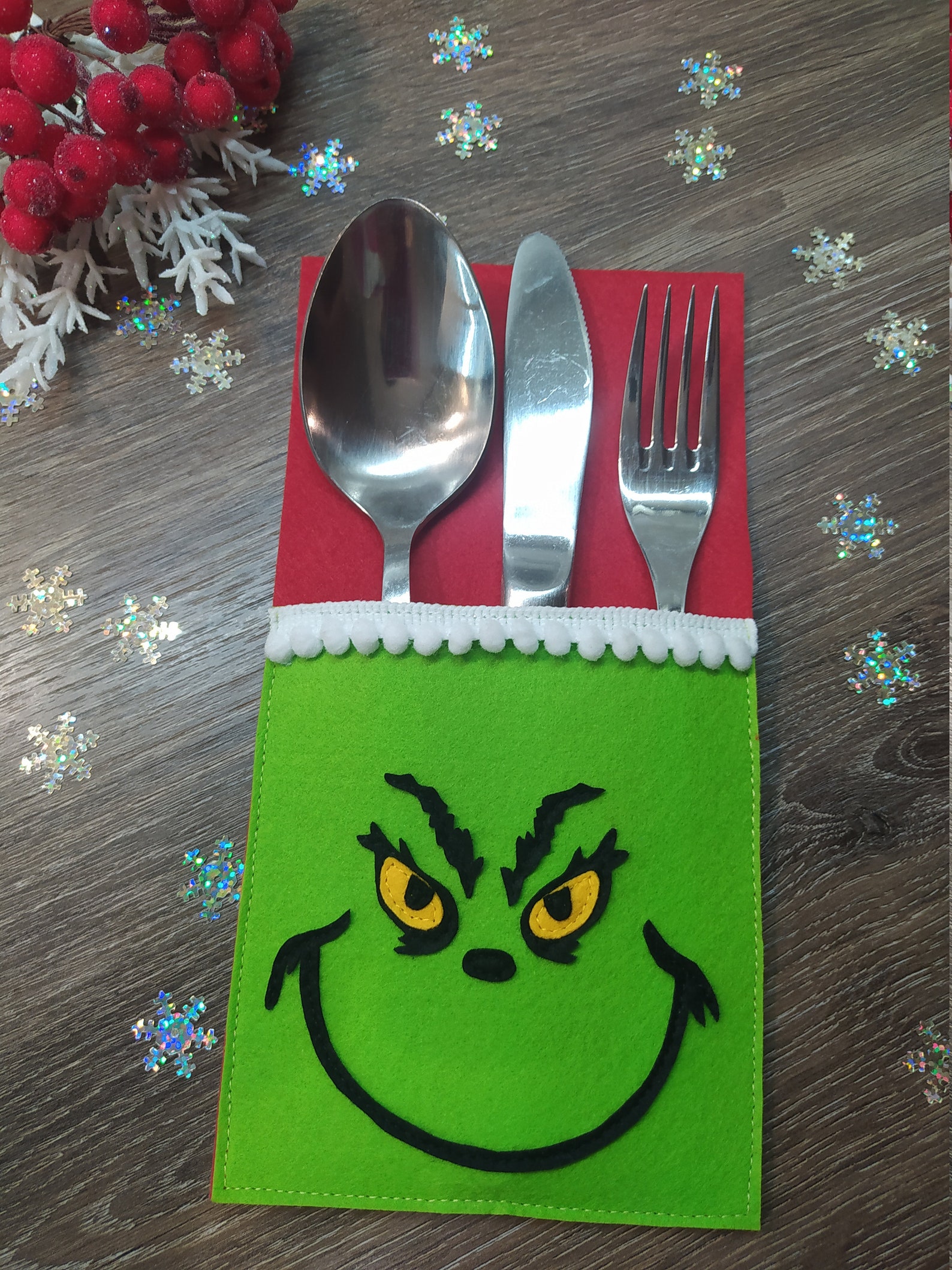 Grinch Plates Grinch Christmas Decoration Grinch Table Runner Etsy