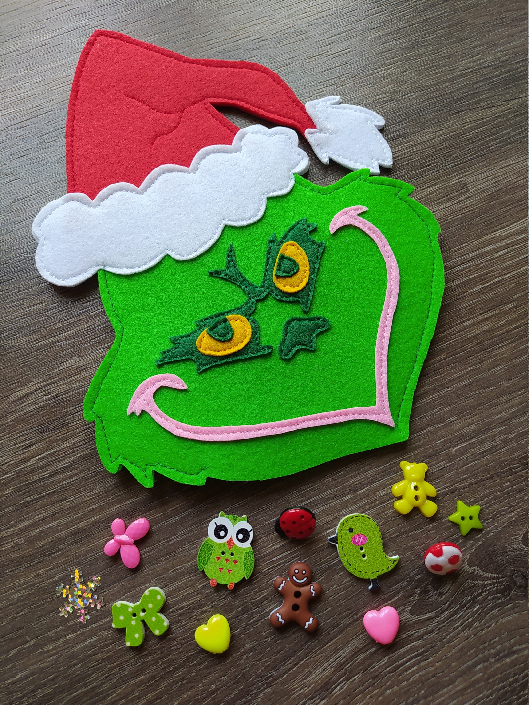 Decorate A Christmas Tree Sensory Bag – Mama Instincts®