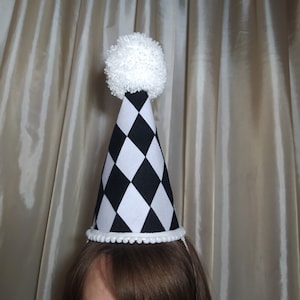 Black and white clown costume Harlequin costume Jester costume Clown hat Pierrot costume Pierrot hat Circus Halloween Kids Toddler Adult