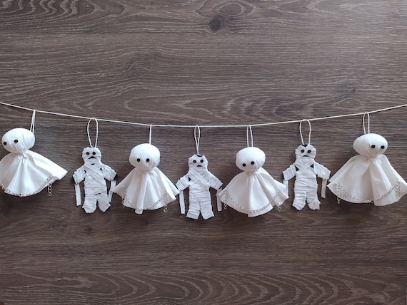 Halloween garland Halloween mantel Mummy ghost zombie garland Halloween decoration Rustic Halloween Horror decor Spooky Halloween ornament