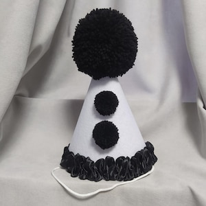 Clown costume Clown hat Pierrot costume Pierrot hat Black and white hat Terrifier Pennywisee Circus Halloween Kids Toddler Adult costume