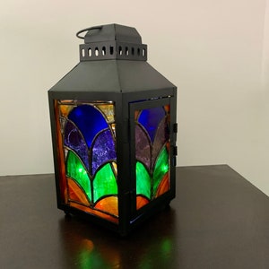Lantern Stained Glass Flower Pattern - Floral Lantern - Stained Glass Lighting Decor - Handmade