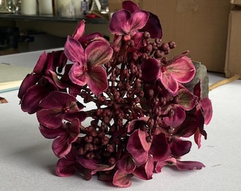 Ortensia artificiale color prugna bordeaux, stelo da 50 cm. Fiori perenni, design d'interni, fiori per soggiorno, consegna il giorno successivo, matrimonio.