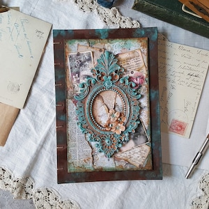 Diario romantico con fiori, quaderno in stile vintage cucito a mano, album da disegno rilegato a mano con carta per artisti.