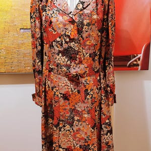 Tres belle robe ヴィンテージ avec ceinture - Taille L - look ancien, fleuri, élégance - pièce unique
