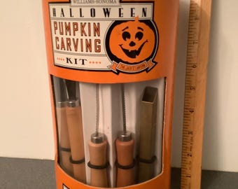 Kit para tallar calabazas de Halloween de Williams y Sonoma
