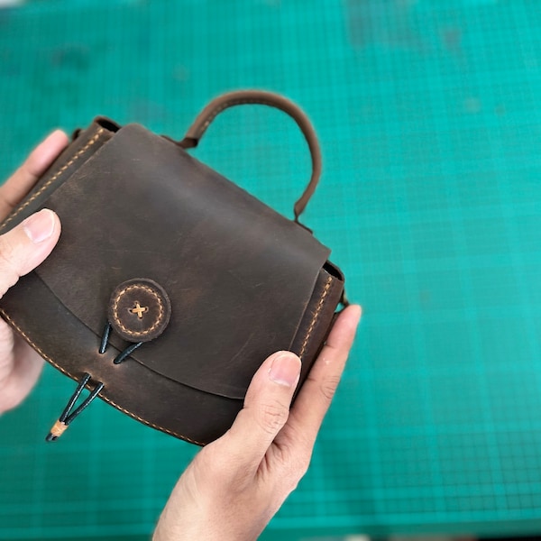 LEATHER WOMAN handbag DIY (Tutorial & Pattern)