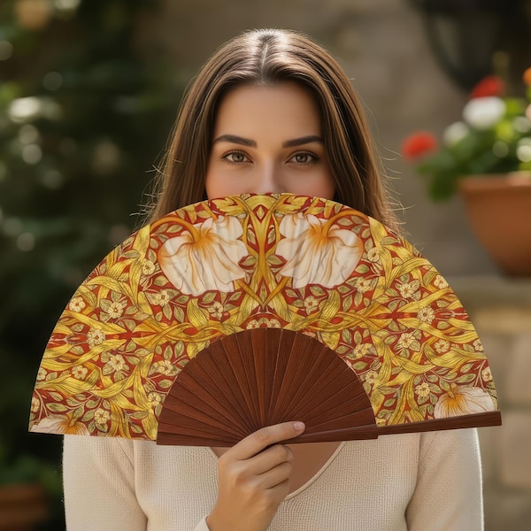 Abanico plegable colorido inspirado en William Morris, hecho a mano en España, elegante accesorio para mujer.