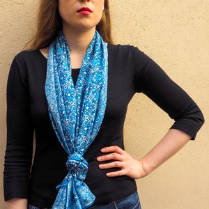 Foulard en soie pour femme, bandeau d'art en mosaïque marocaine, grand châle 71x25, foulard en soie, enveloppement de cheveux bleu, foulard en soie, ourlé à la main image 7