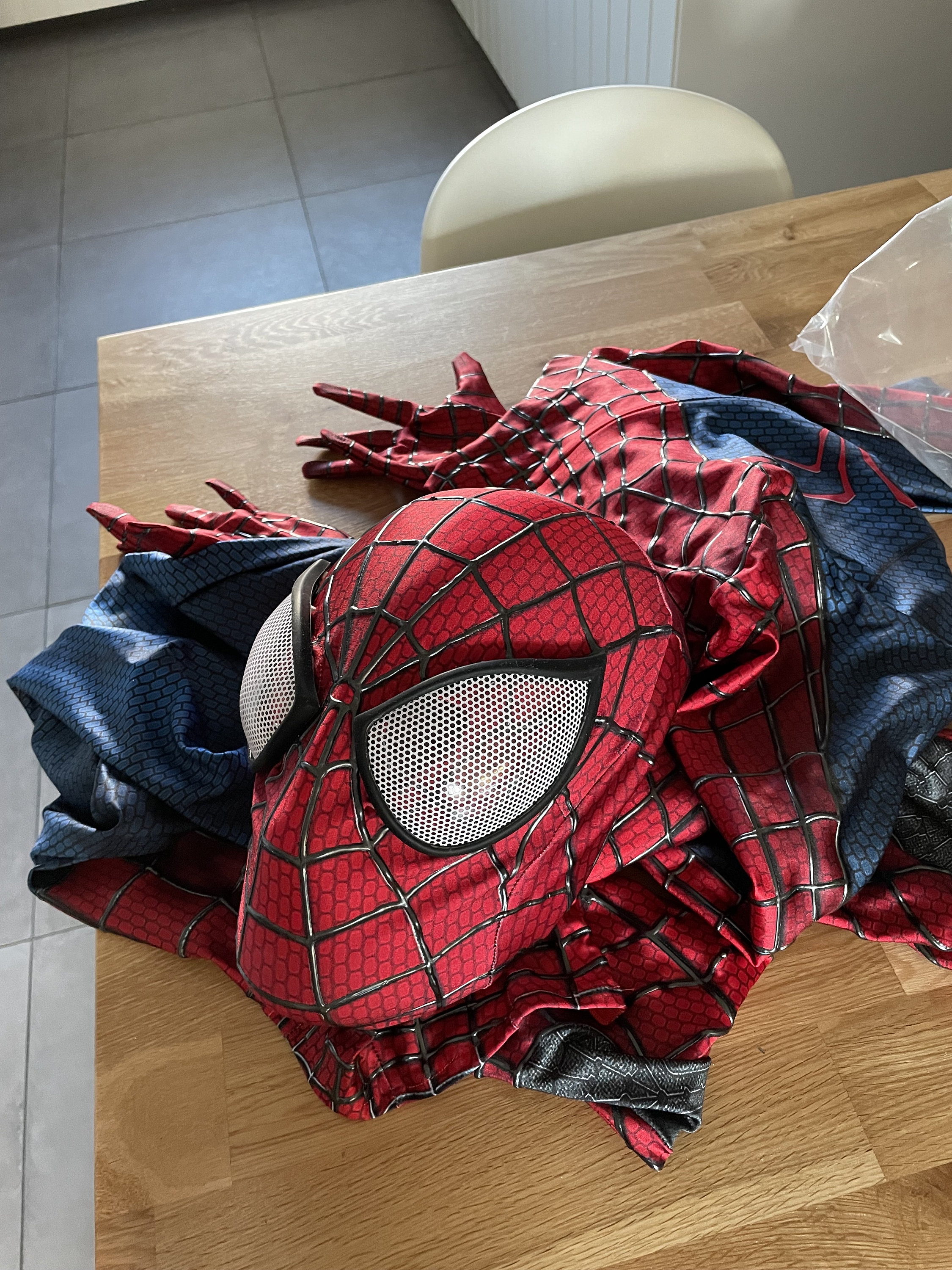 アメイジング・スパイダーマン2のスーツ！フルパフィー塗装済み 