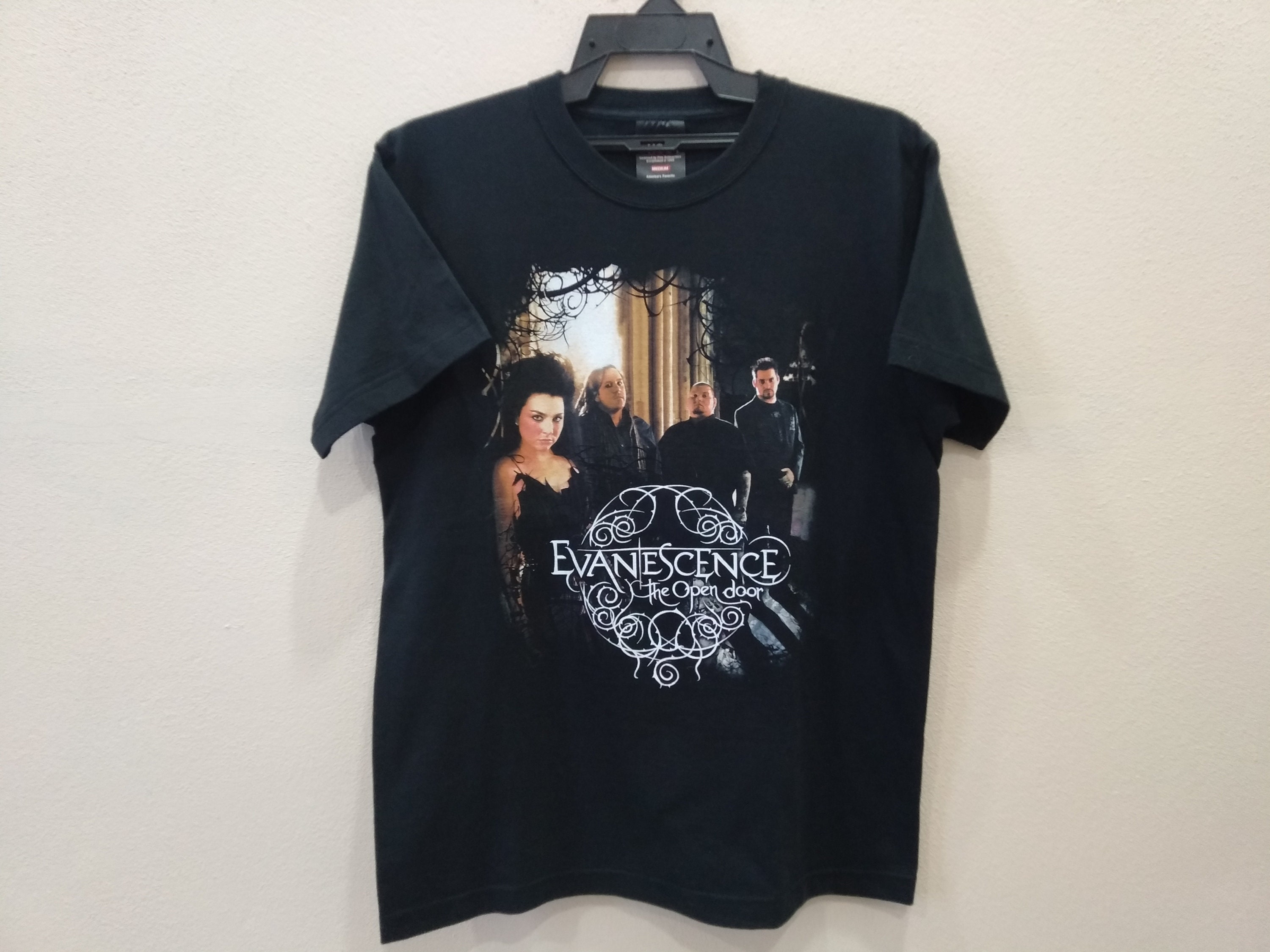 Vintage Y2k Evanescence American Rock Band Black Medium T Shirt