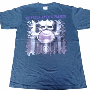 Vintage 90&#39;s Emerson Lake en Palmer Blue Engels Progressive Rock Groot T Shirt World Tour 1996 Shirts Band Tees Concert Genre Maat L
