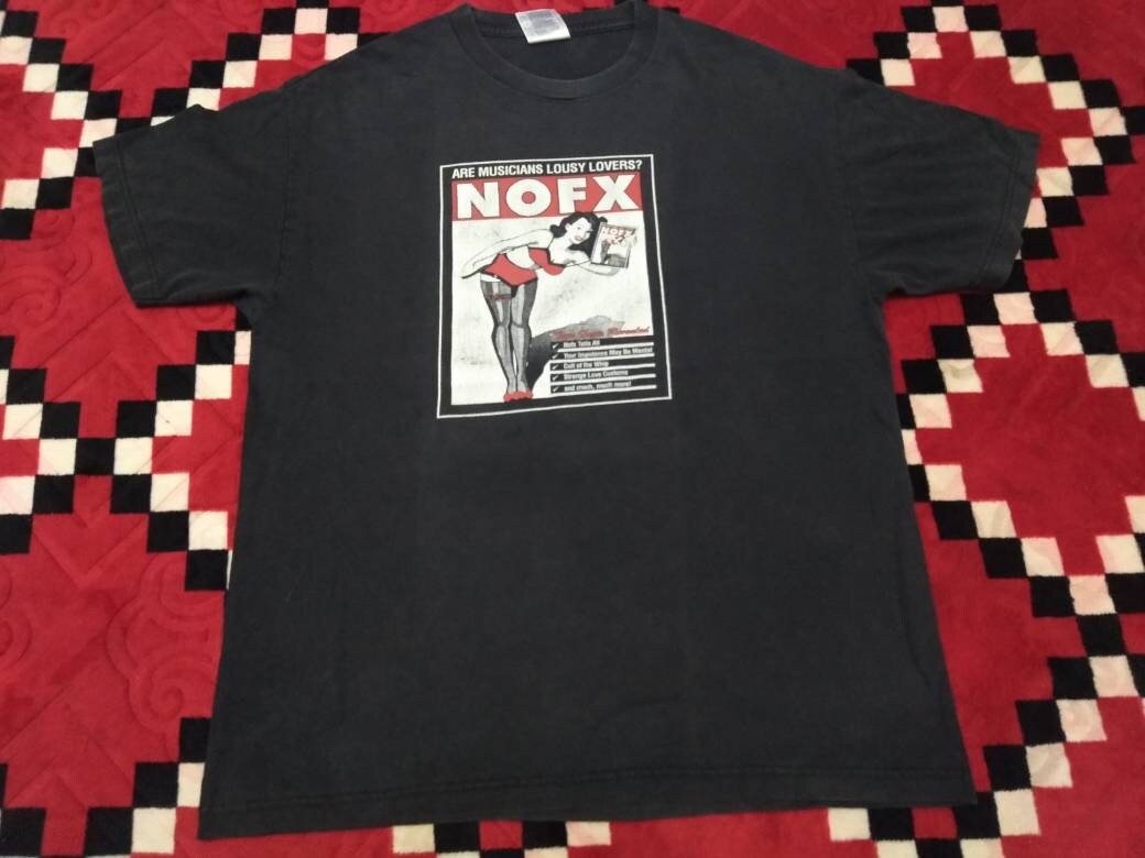 ミュージシャン NOFX Tee vintage 00s 90s PUNK ROCK FADE ミュージシャン NOFX Tee vintage 00s 90s PUNK ROCK FADE
