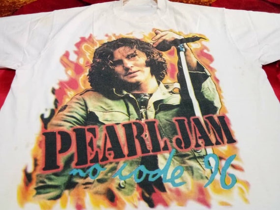 Vintage Pearl Jam band 90s men's t shirt