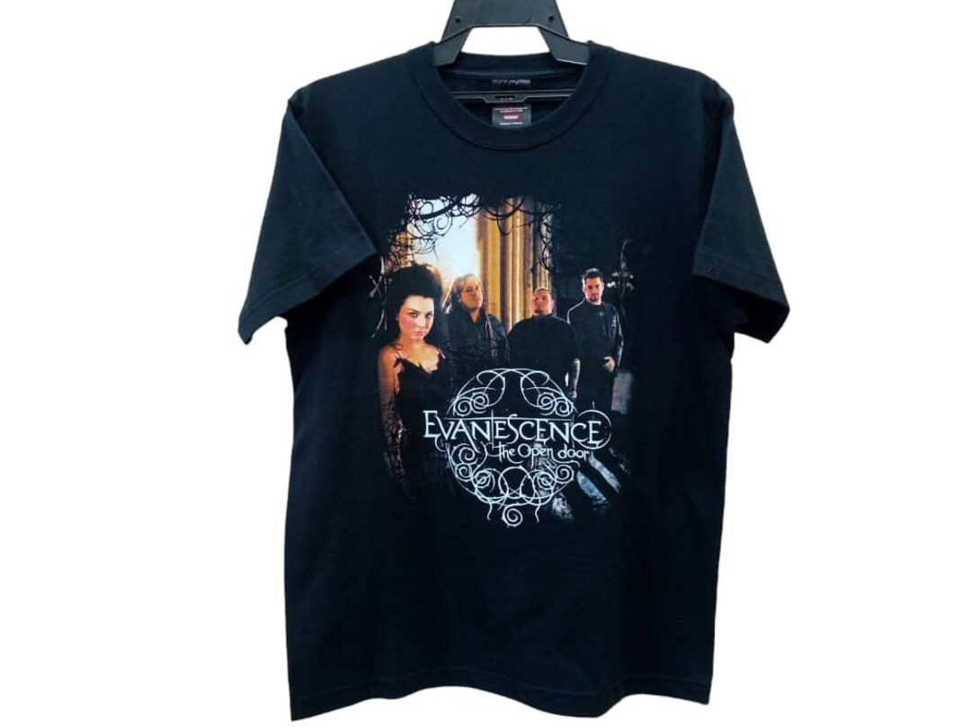 00s Y2K エヴァネッセンス Evanescence Tシャツ Mサイズ 黒 il_1080xN.6093696019_yp8q.jpg