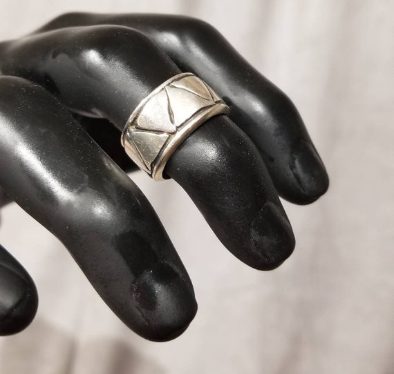 Sterling silver size 8.5 statement ring - image 3