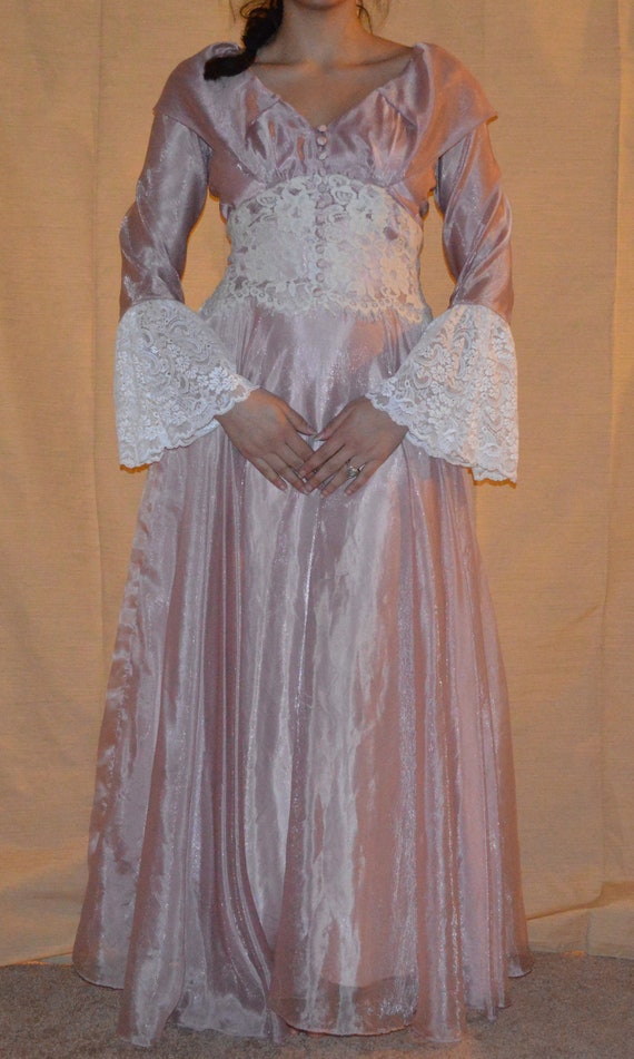 Vintage, Colonial style long dress in Pink Satin