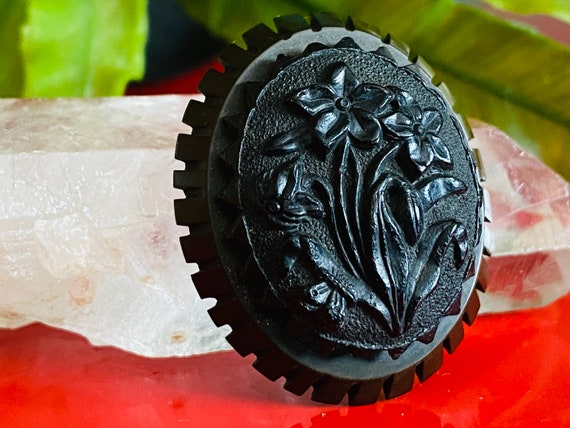 Antique Whitby Jet 'Lily Of The Valley' Mourning P