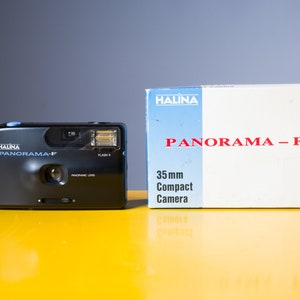 Vintage 1980's Halina Panorama 35mm Analogue Compact Film Camera - Photography