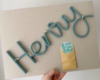 Targa con nome in filo metallico lavorato a maglia: decorazione personalizzata per la cameretta dei bambini (fino a 10 lettere)