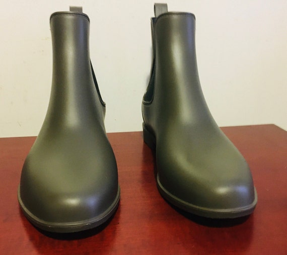 heavy duty wellington boots