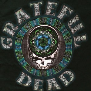 Día de San Patricio Grateful Dead Celtic Steal Your Face tie dye camisa - Camisa Grateful Dead con etiquetas Sundog - Stealie Tee -Con licencia de Sundog