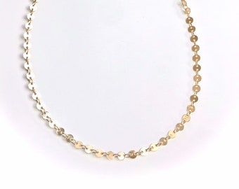 Gargantilla de disco de oro, collar de oro de moneda reflectante, gargantilla de monedas de oro delicada de UrbanGlassNY