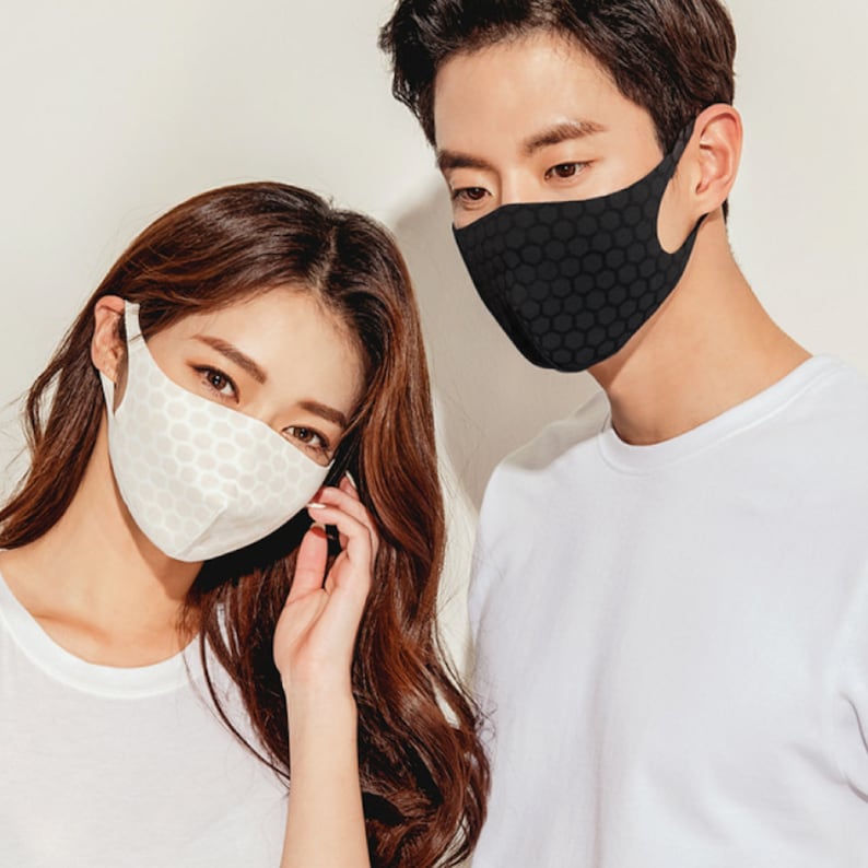 Золотые маски корея. Маска антибактериальная. Маска для спорта. Мягкие дыхательные маски Корея. Korean face Mask.