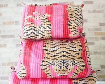 Quilted Striped Tiger Makeup Bag: Waterproof Toiletry Bags