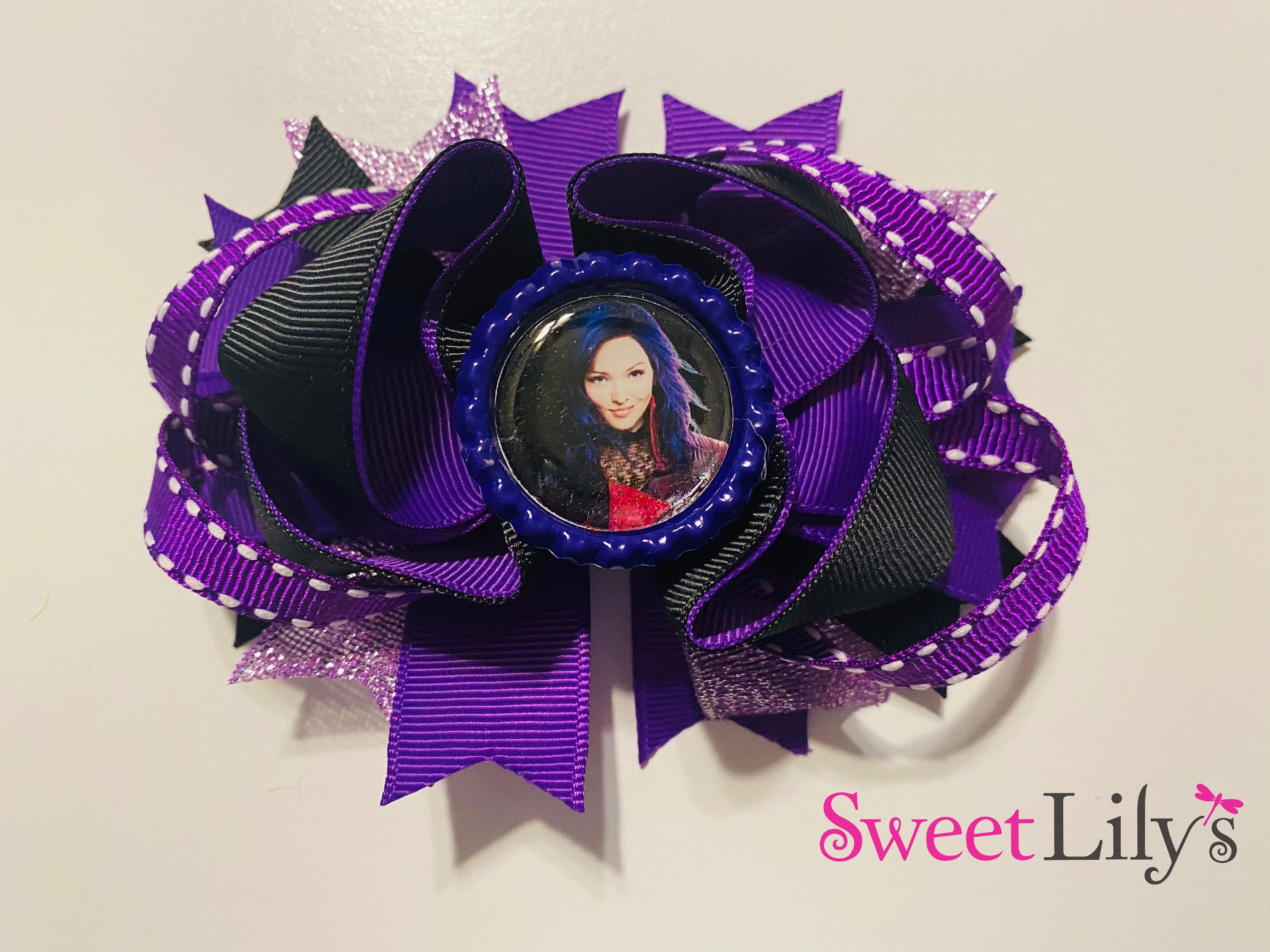DESCENDANTS MAL Purple Bottle Cap Hair Bow - Etsy DESCENDANTS MAL Purple Bottle Cap Hair Bow - Etsy