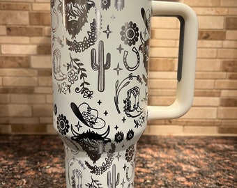 40oz laser engraved/ Engraved Texas Western Pattern / highland cow / perfect gift / birthday / Christmas gifts / for him or her