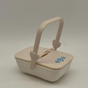 Retro 1987 Mattel Barbie Dollhouse Pretty Treasures White Picnic Basket - Vintage Miniature Furniture for Collectors