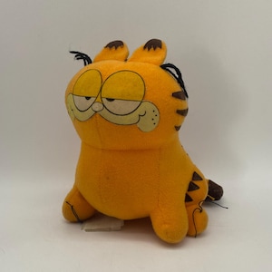 Rare 1981 Garfield Plush: Vintage Cartoon Cat Collectible by Fun Farm